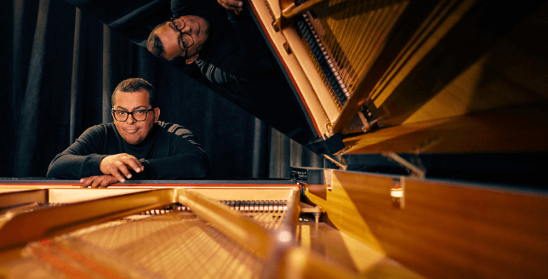GREGORY CHARLES UNVEILS HIS ALBUM « PIANO RENAISSANCE : APPASSIONATO »