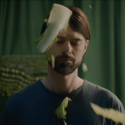 FÉLIX DYOTTE UNVEILS A MUSIC VIDEO FOR "LES SALADES DE L'AMOUR"